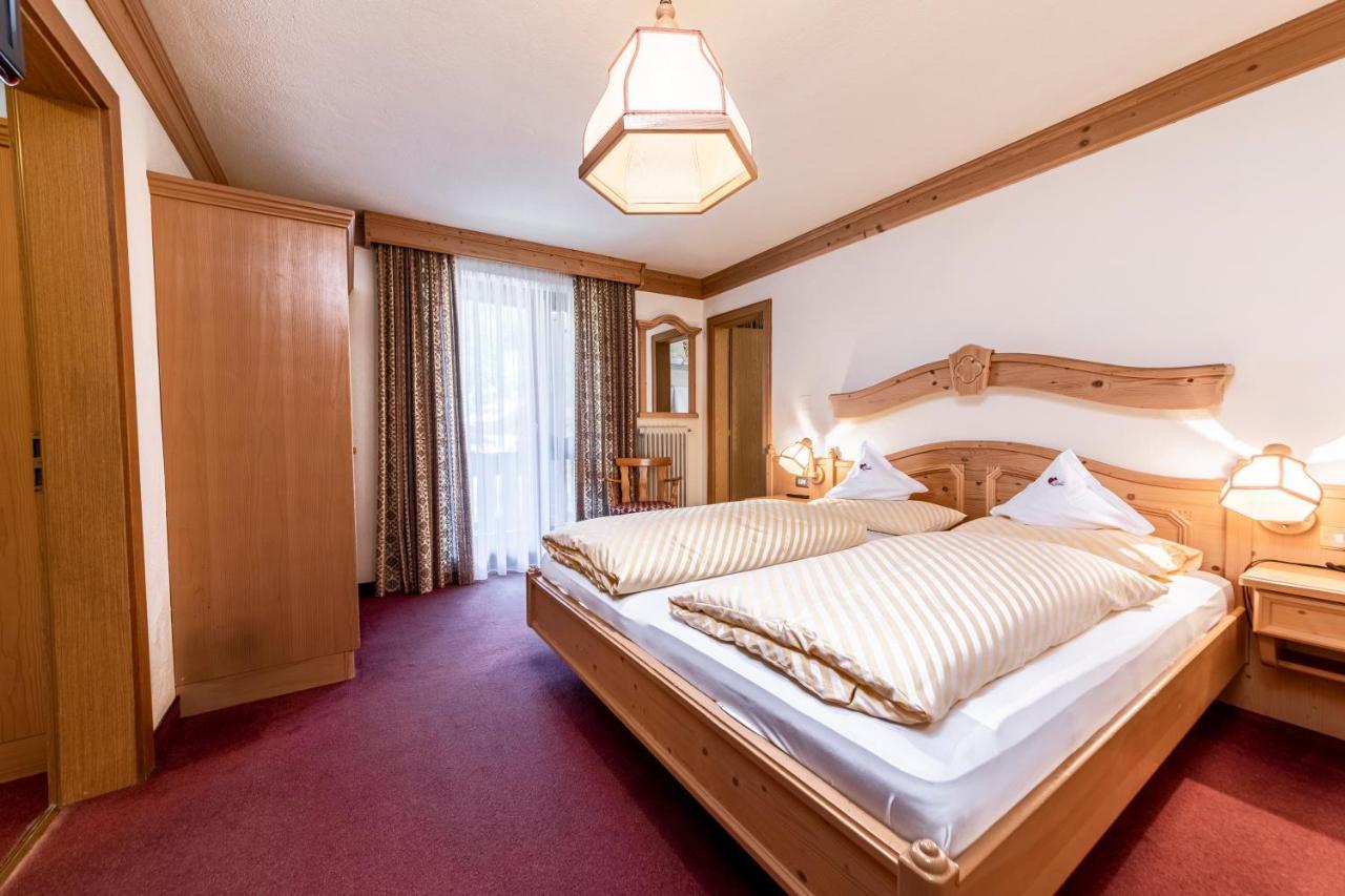 Hotel Dolomiti La Villa  Extérieur photo